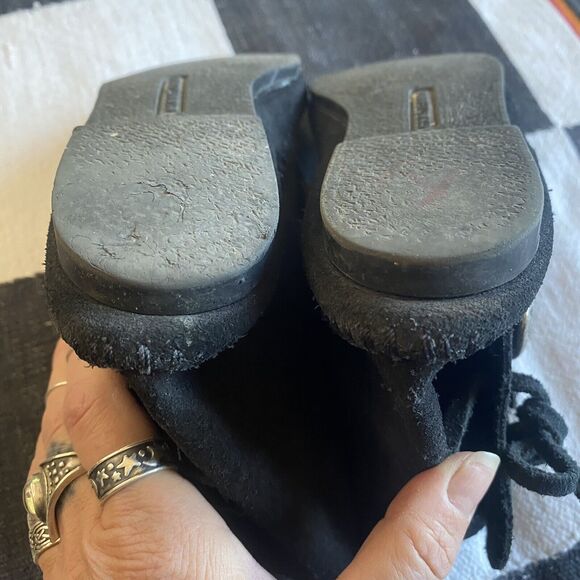 Vintage Minnetonka Moccasin Black Suede Ankle Boots. Conchos & Suede Tie. Size 6 - Picture 6 of 10